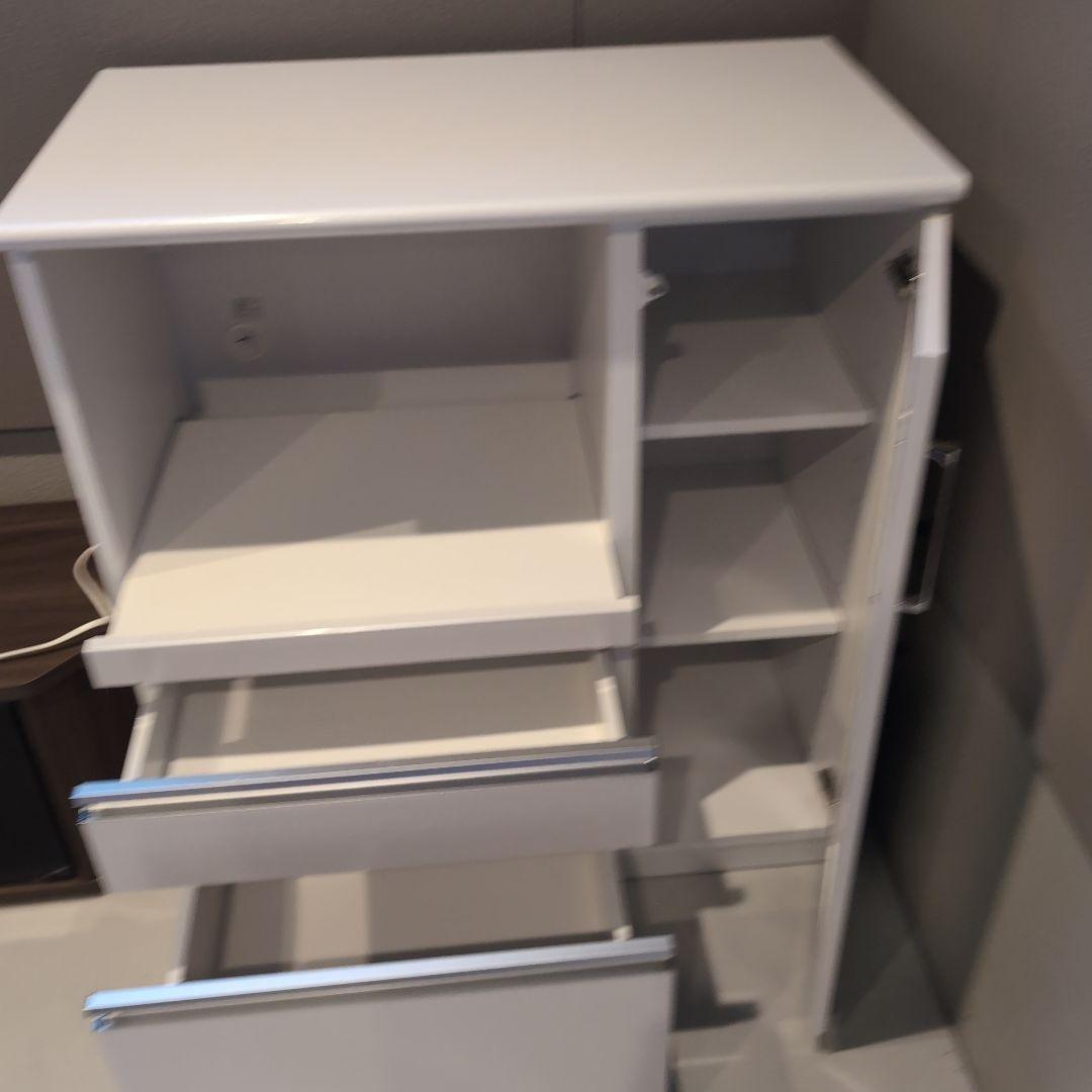 キッチンボード　カップボード