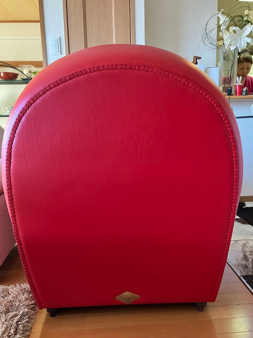 ポルトローナフラウ　1人掛けソファー