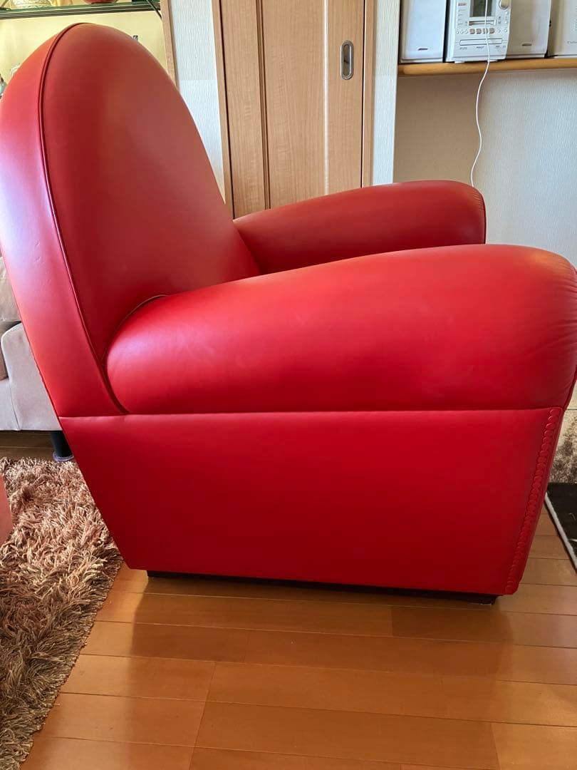 ポルトローナフラウ　1人掛けソファー