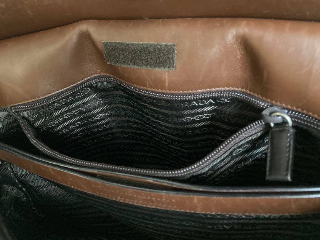 希少 PRADA ブラウン レザー トートバッグ