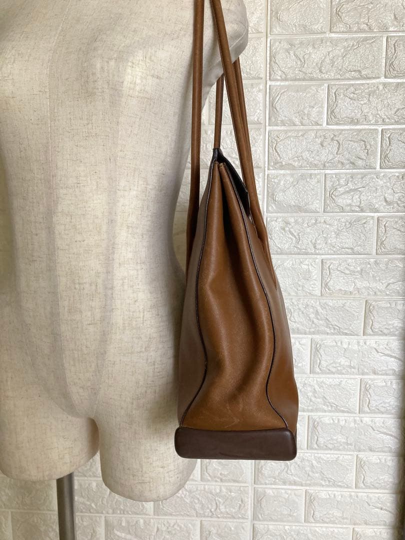 希少 PRADA ブラウン レザー トートバッグ
