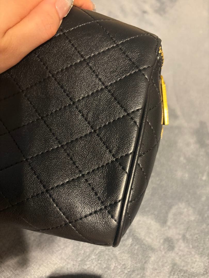 ブランド不問、リピーター様向け。中身も外側もすべて本革仕様。