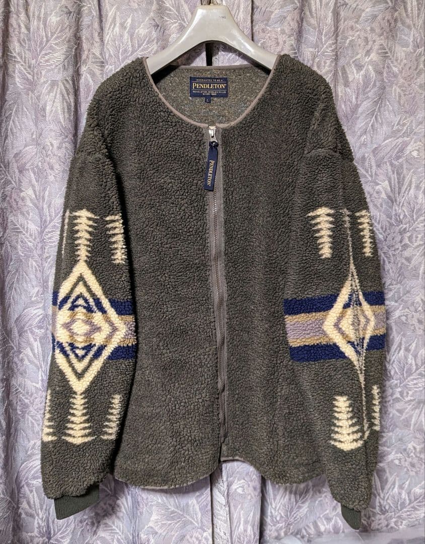 niko and…ニコアンド別注PENDLETONノーカラーボアジャケット