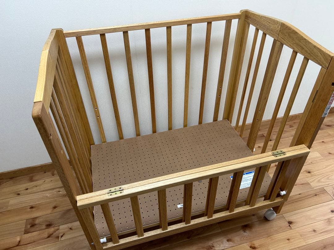 カトージ　木製 ミニベビーベッド　折り畳み可
