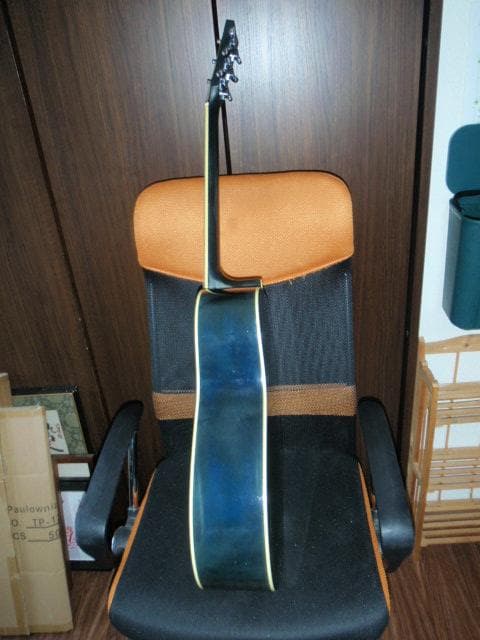 YAMAHA FG422 OBB 　程度美品　良く鳴る、ピックガード交換済み