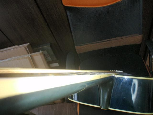 YAMAHA FG422 OBB 　程度美品　良く鳴る、ピックガード交換済み