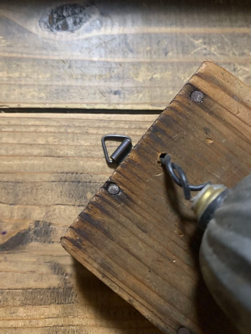 ① 古道具 アンティーク雑貨 古材とミニモールドのランプ