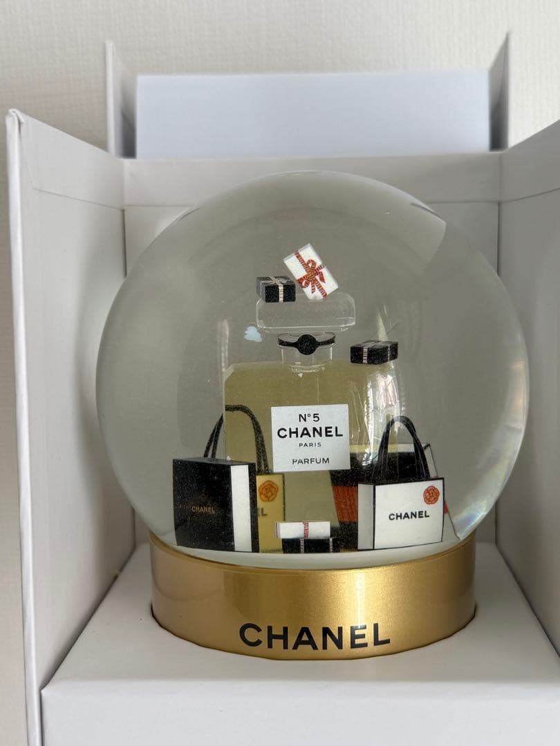 シャネル スノードーム 2021 ノベルティ ホリデー限定