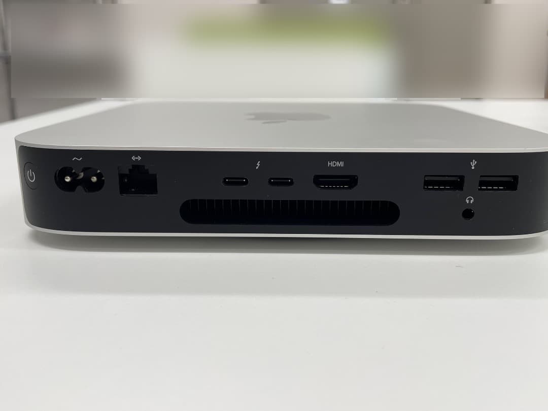 M1 Mac mini（SSD512GB; 8GBメモリ）【美品】