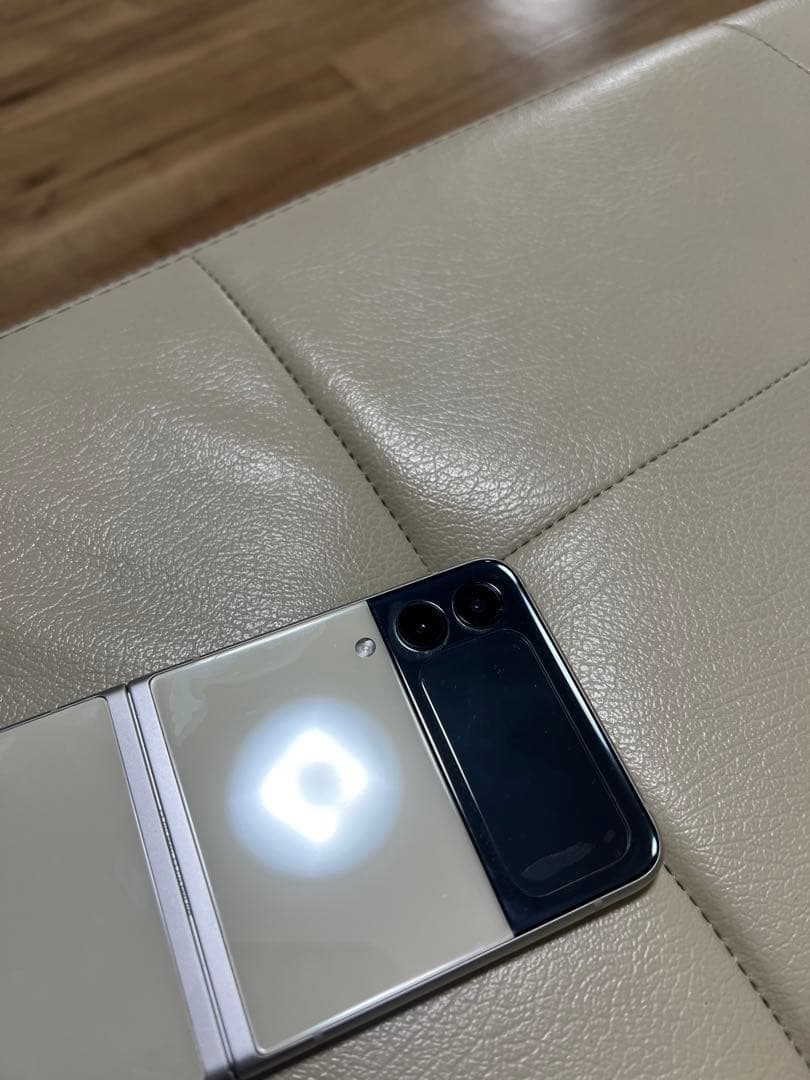 【SIMフリー】Galaxy Z Flip3 5G クリーム 128GB 本体