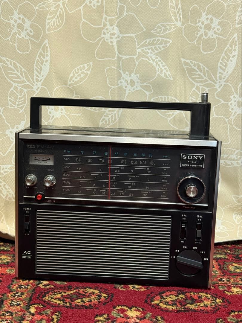 SONY TFM-2000F ポータブルラジオ