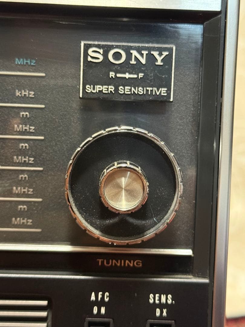 SONY TFM-2000F ポータブルラジオ