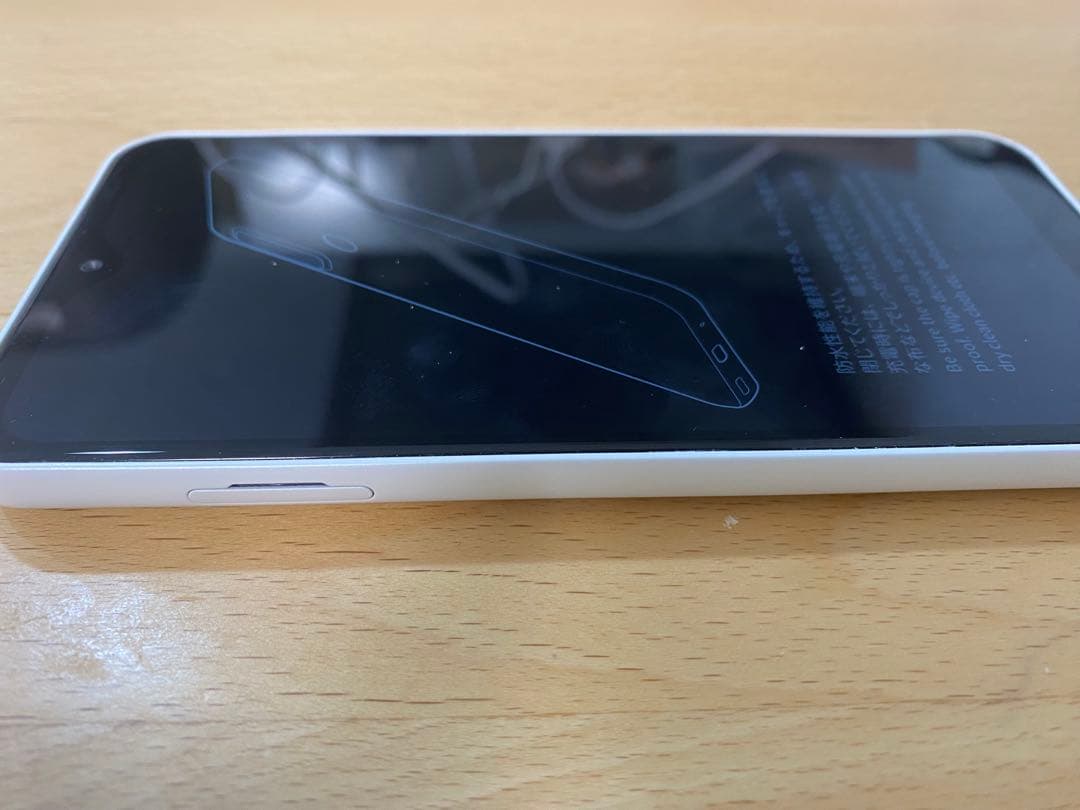 docomo arrows F-51B ホワイト