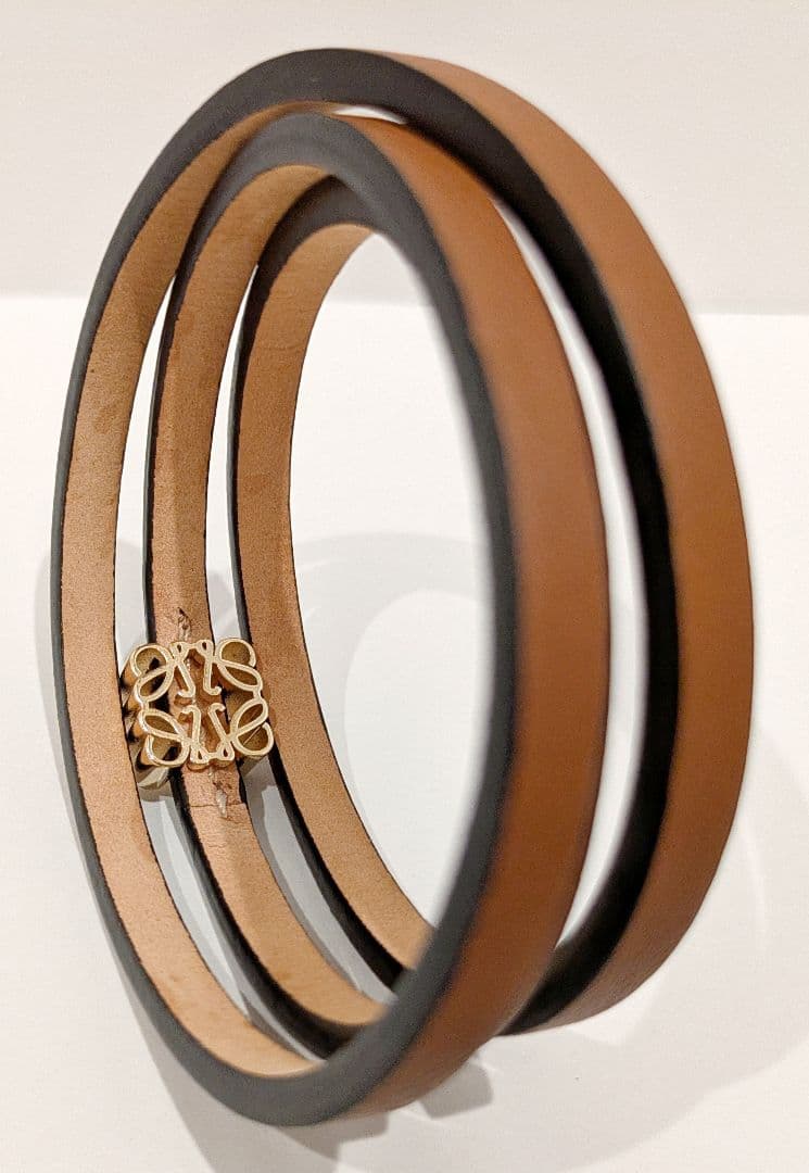 ロエベ ツイストバングル カーフ タン Mサイズ ブレスレット LOEWE