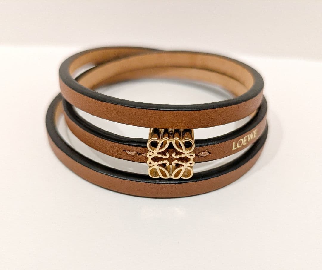 ロエベ ツイストバングル カーフ タン Mサイズ ブレスレット LOEWE