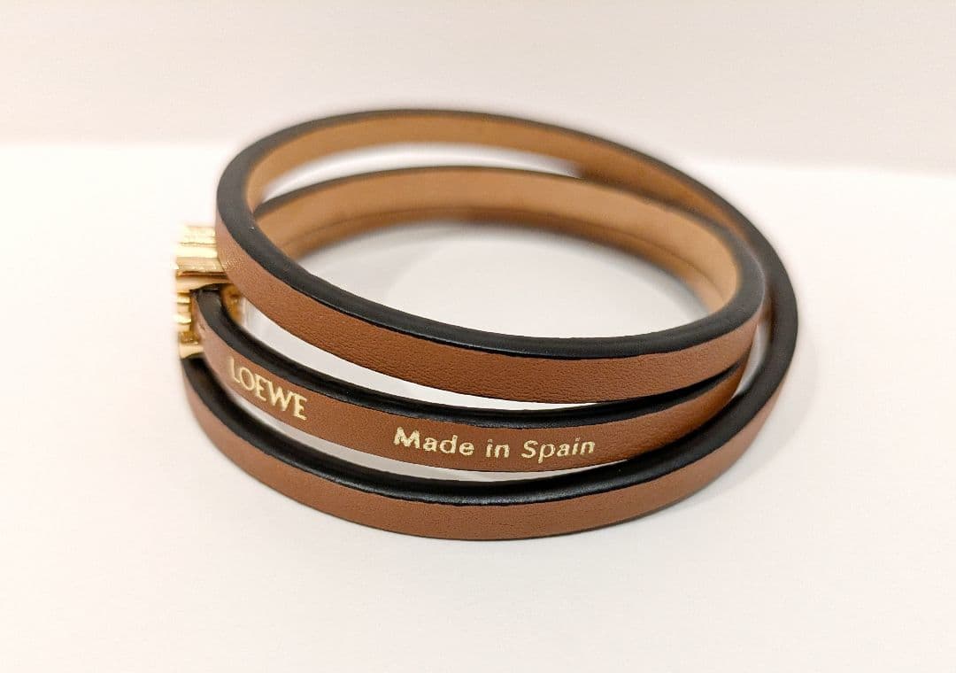 ロエベ ツイストバングル カーフ タン Mサイズ ブレスレット LOEWE