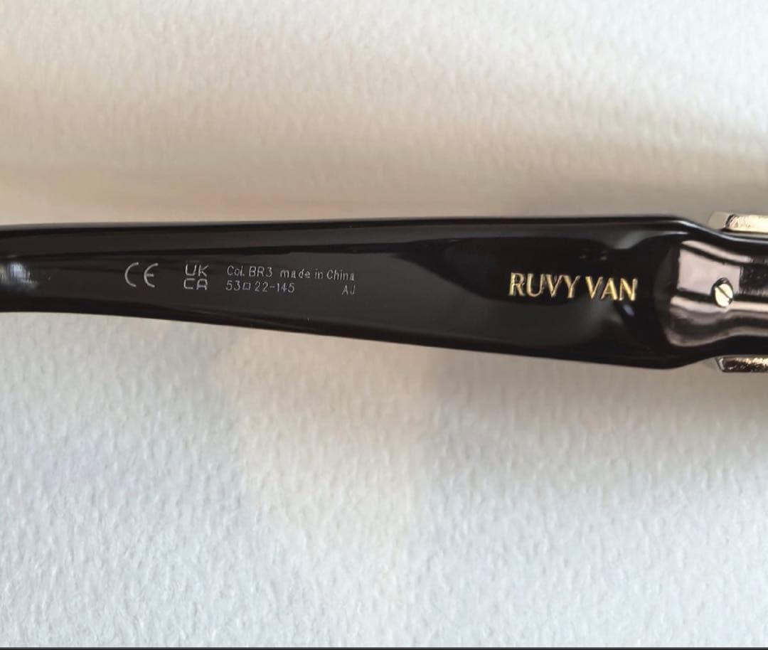 GENTLE MONSTER・ジェントルモンスター Ruvy Van サングラス