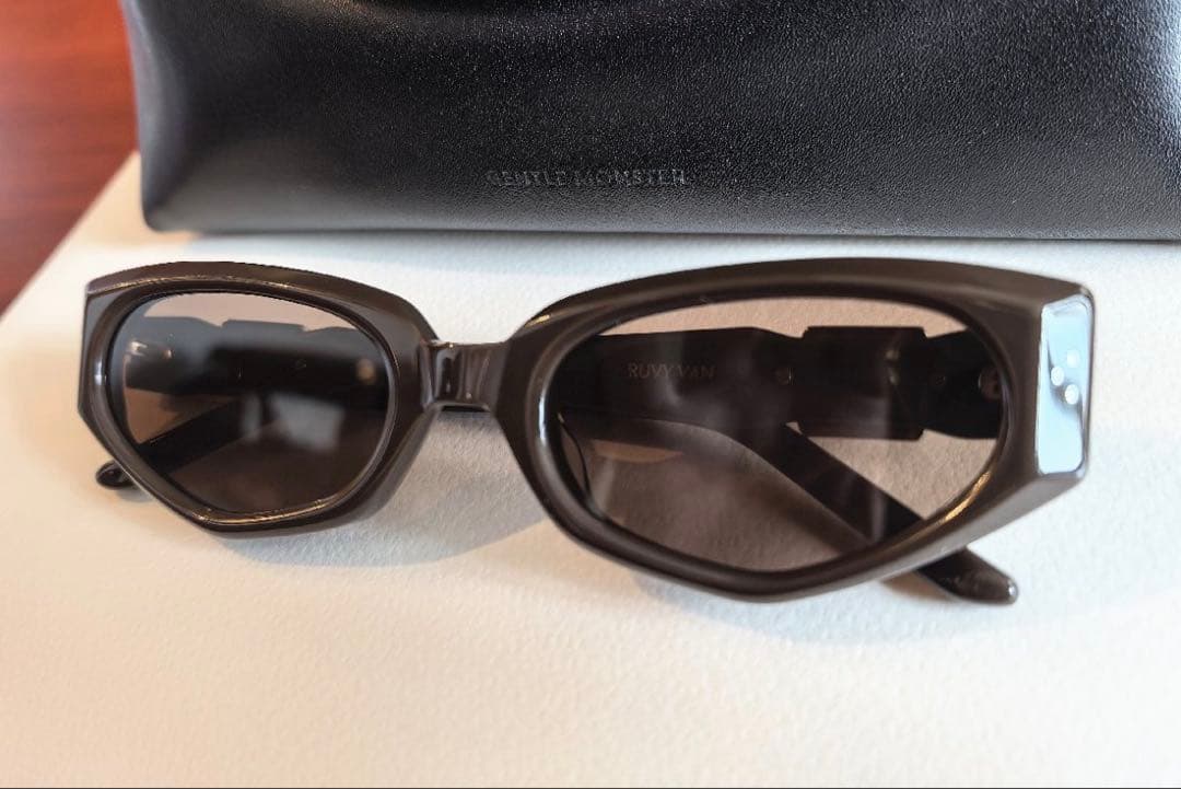 GENTLE MONSTER・ジェントルモンスター Ruvy Van サングラス