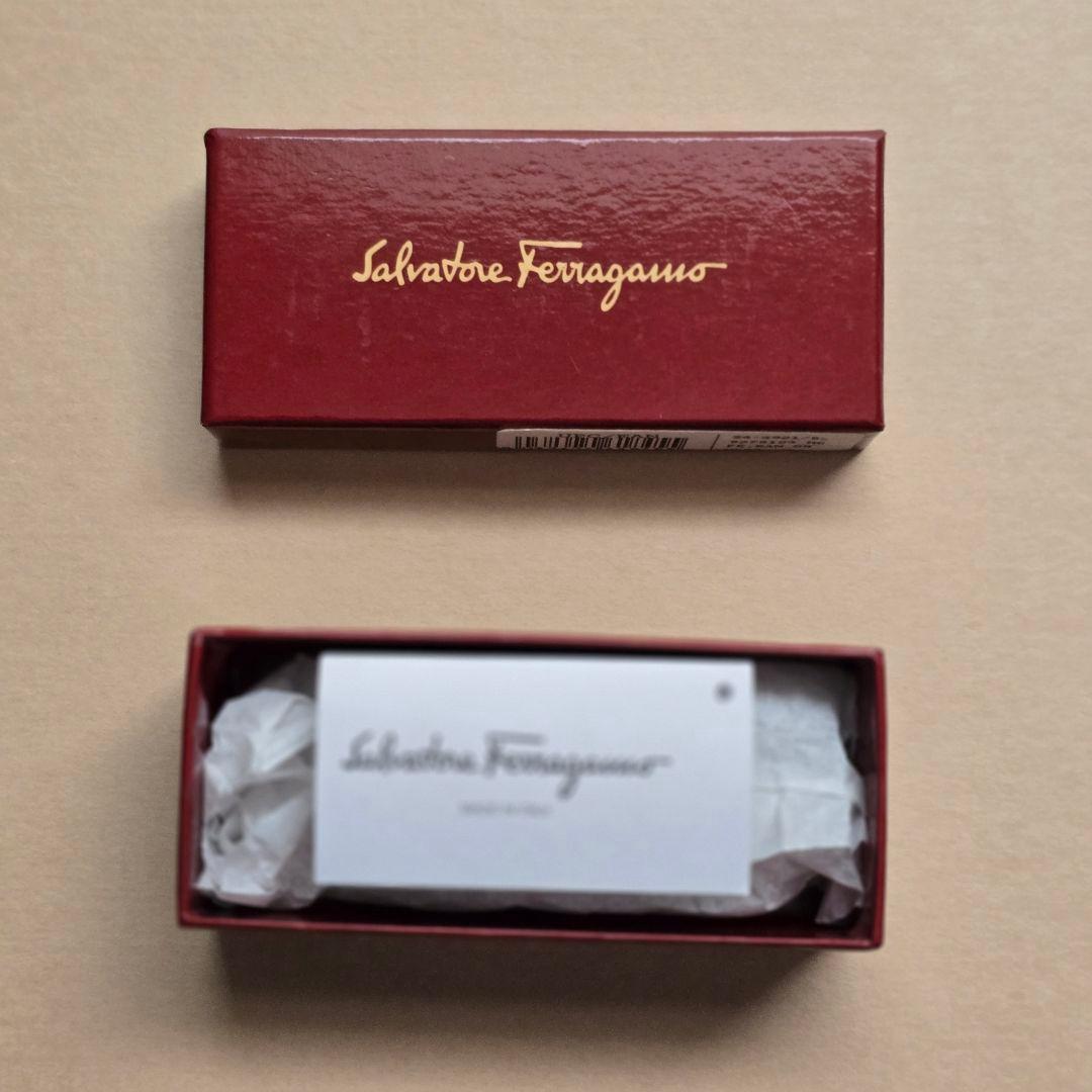 サルバトーレフェラガモ　バレッタ　髪留め　髪飾り　(美品)