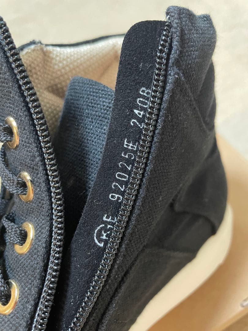 BENESU ブラックハイカットスニーカー