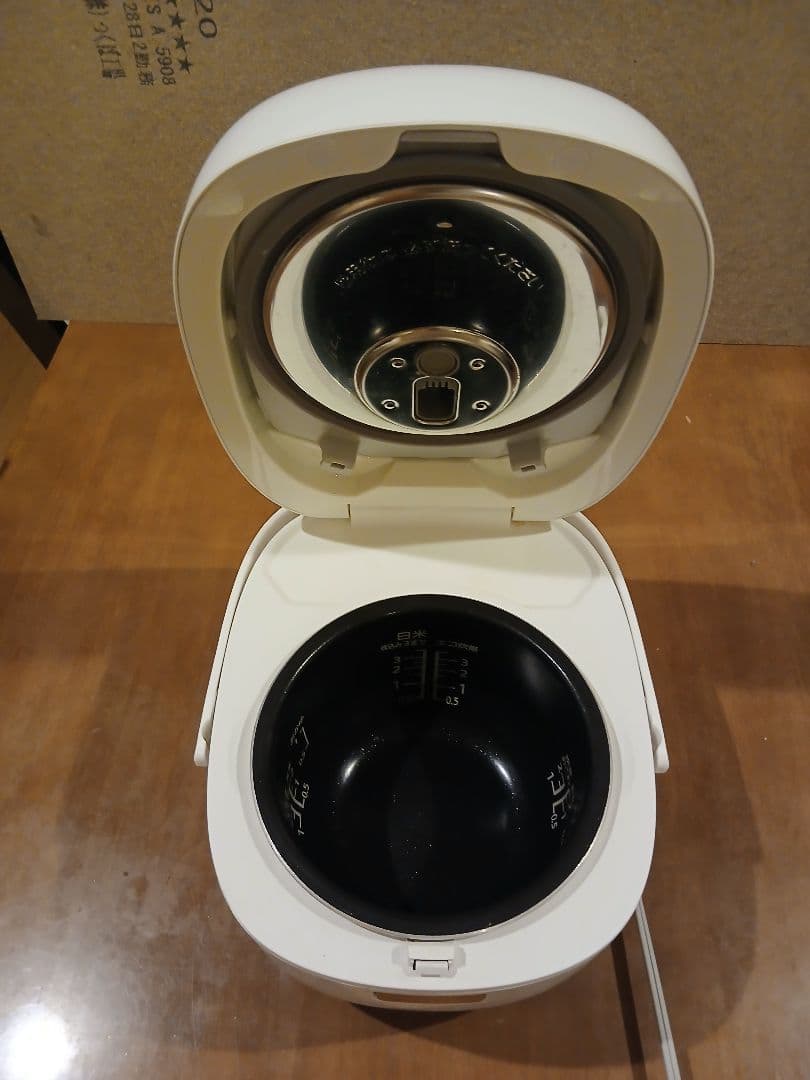 Panasonic SR-KT060 IH炊飯器 ホワイト/ゴールド