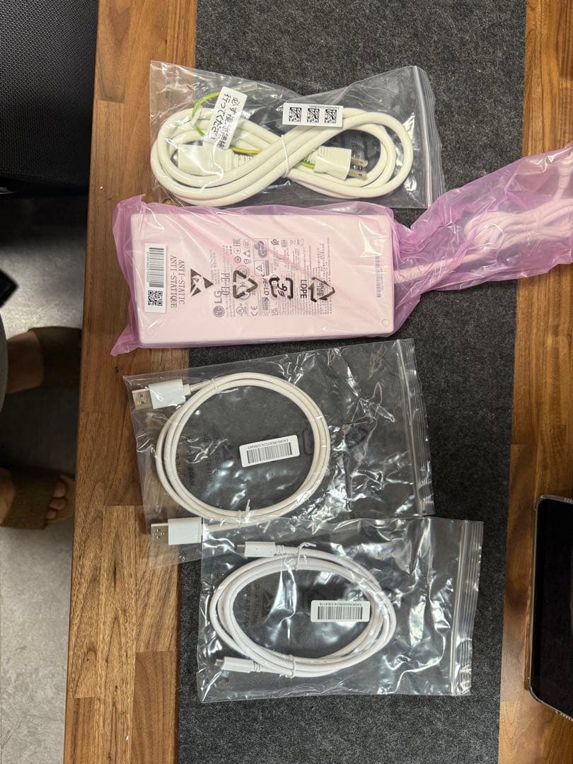 【保証期間有/美品/付属品完備】LG ゲーミングモニター31.5インチ/4K