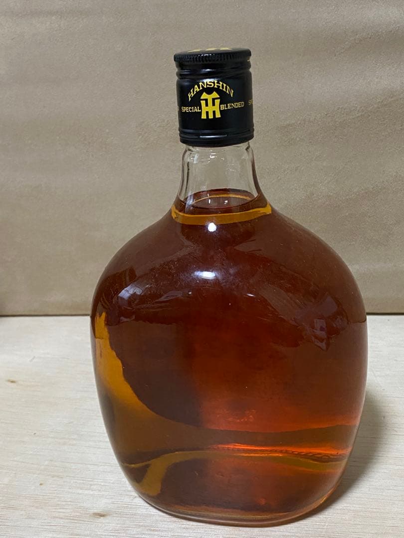 阪神タイガース　ウイスキー　1985年優勝記念ボトル
