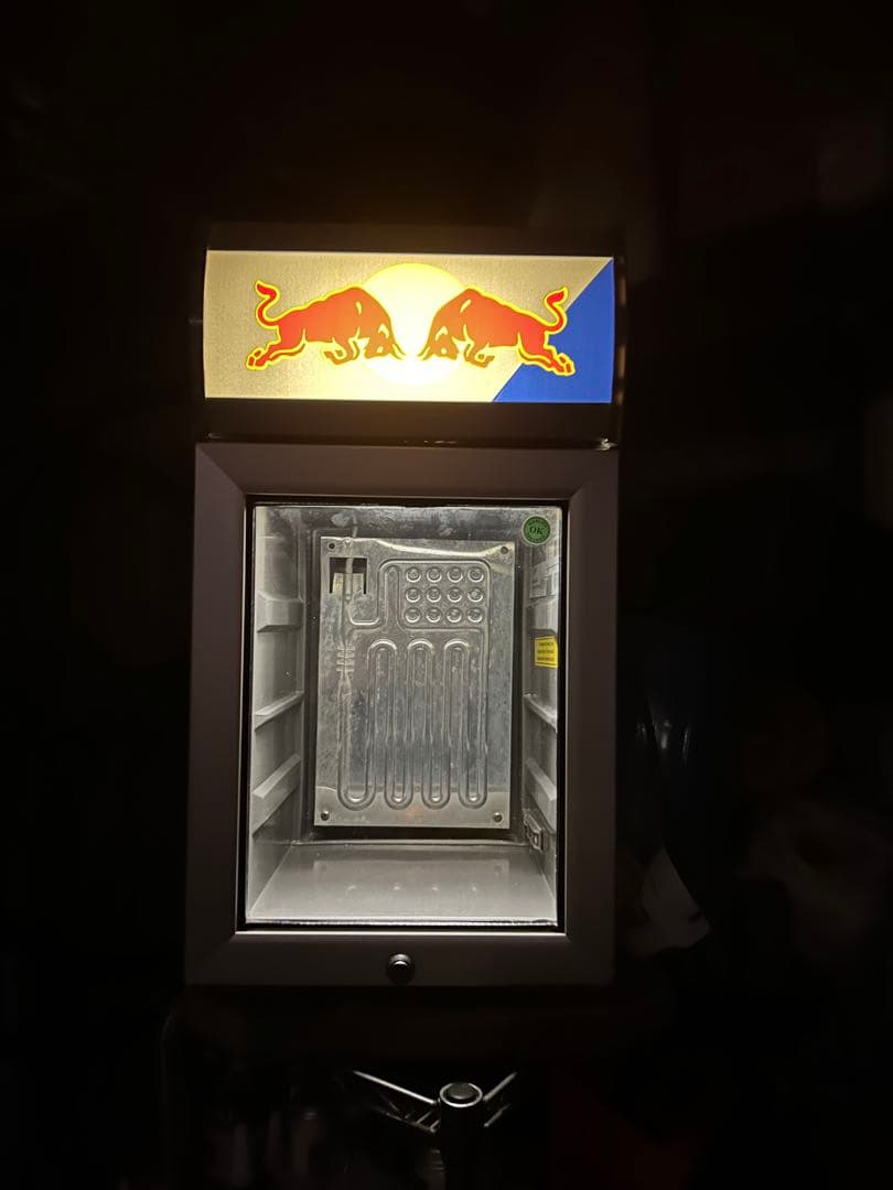 Red Bull 冷蔵庫
