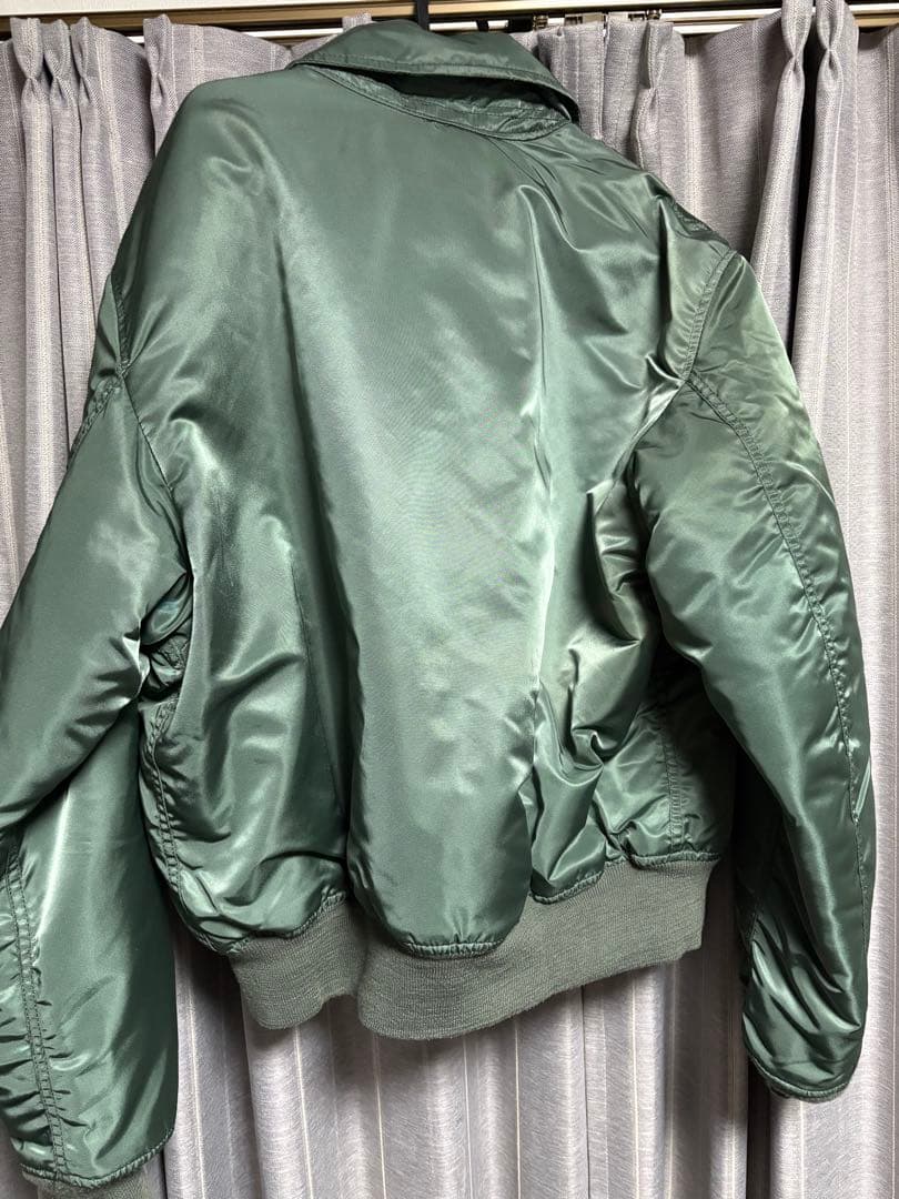 美品USA製ALPHA INDUSTRIES cwu 45p オリーブグリーン