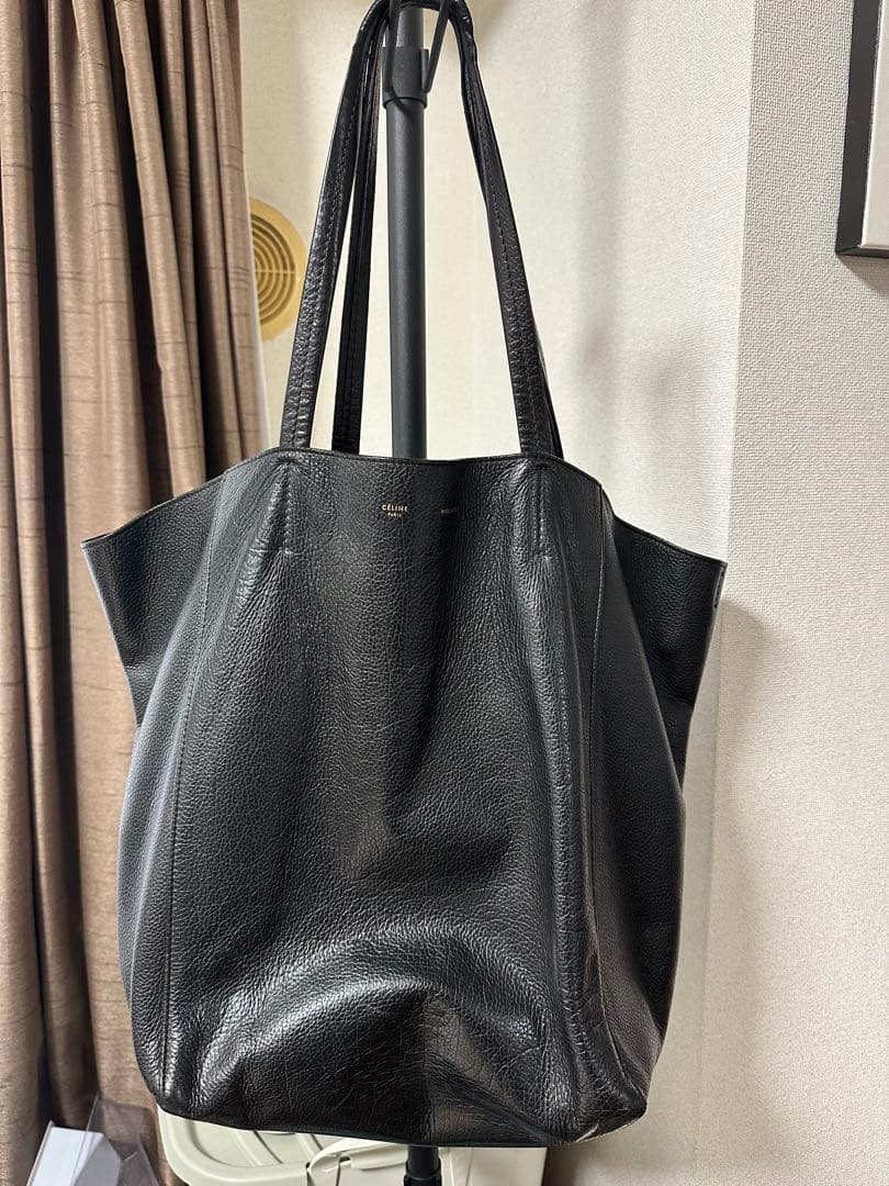 セリーヌ 黒　型崩れあり、内側補修あり　内ポケット片方取れ