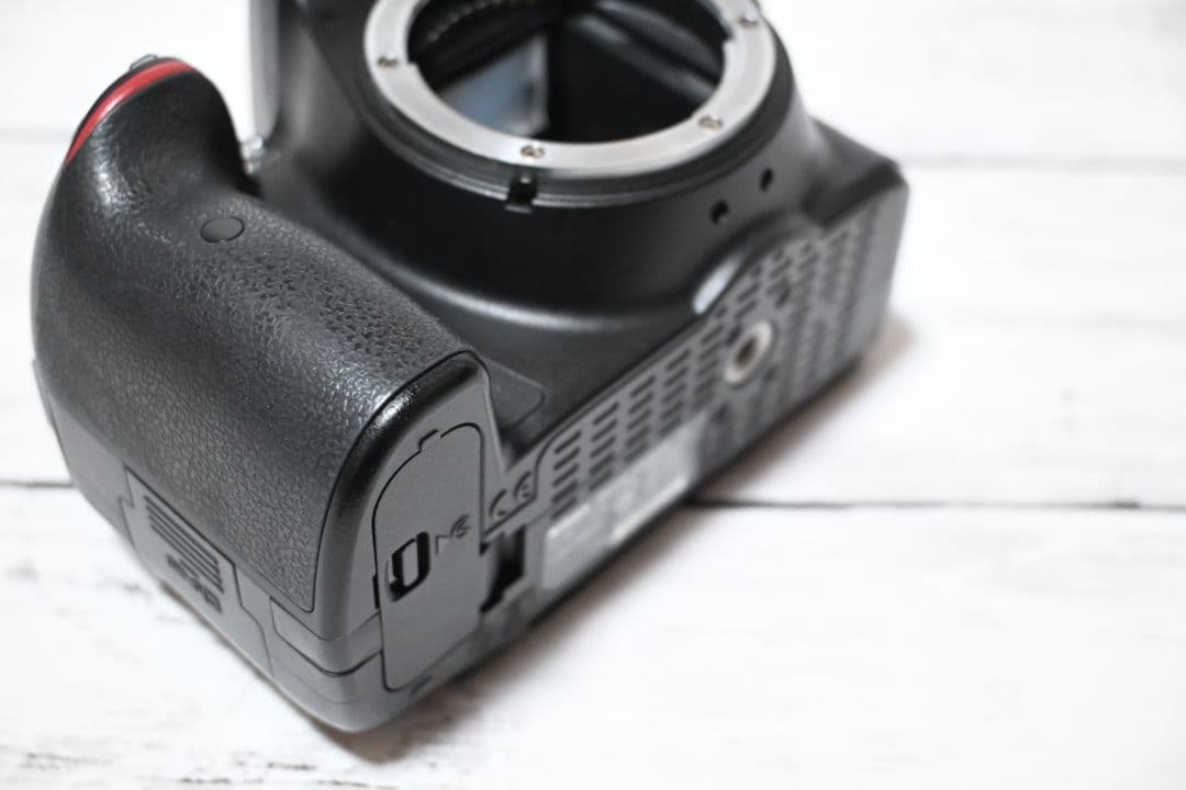 p*o様 Nikon　D5300　ボディ　一眼レフカメラ