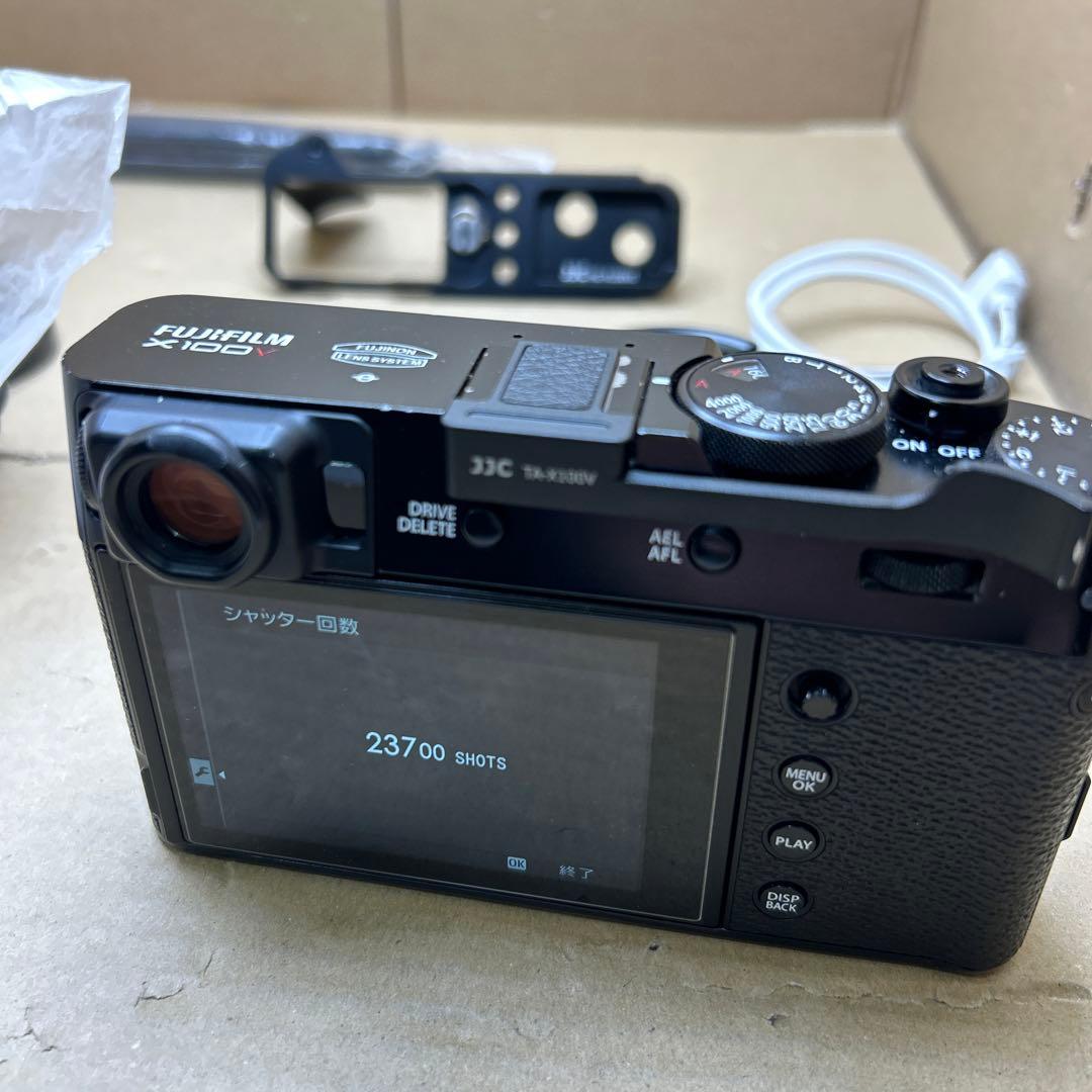 Fujifilm (富士フイルム) X100V デジタルカメラ　ブラック