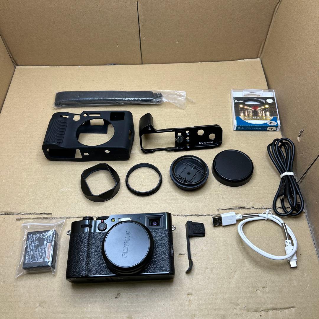Fujifilm (富士フイルム) X100V デジタルカメラ　ブラック
