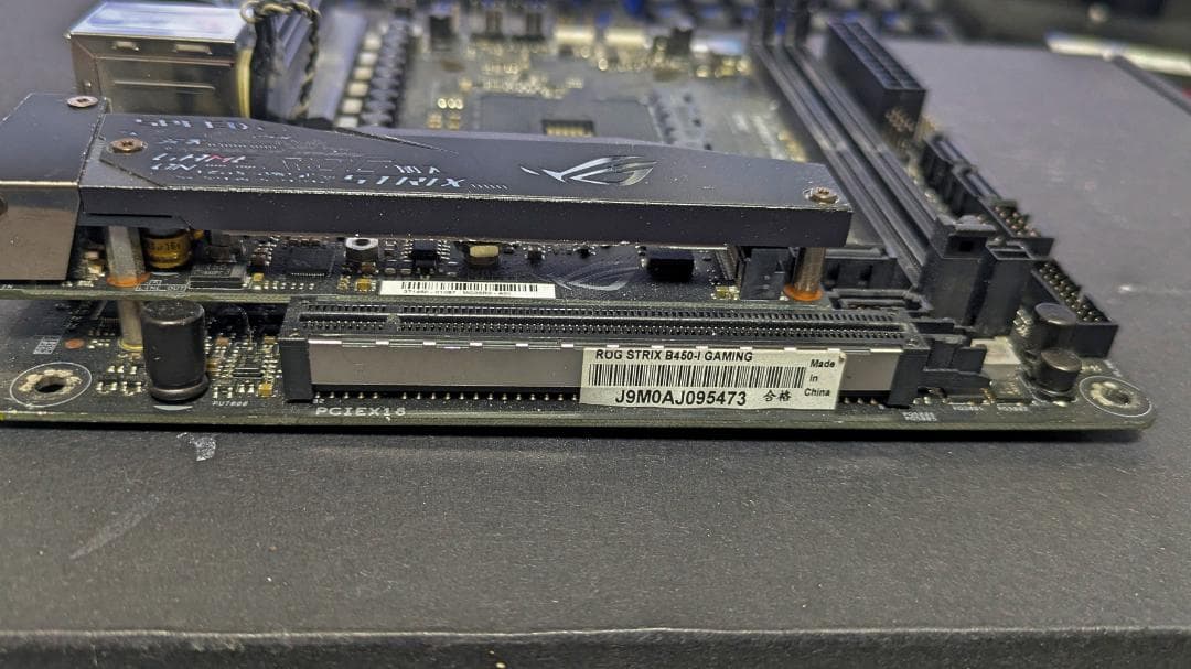 ROG STRIX B450-I GAMING マザーボード