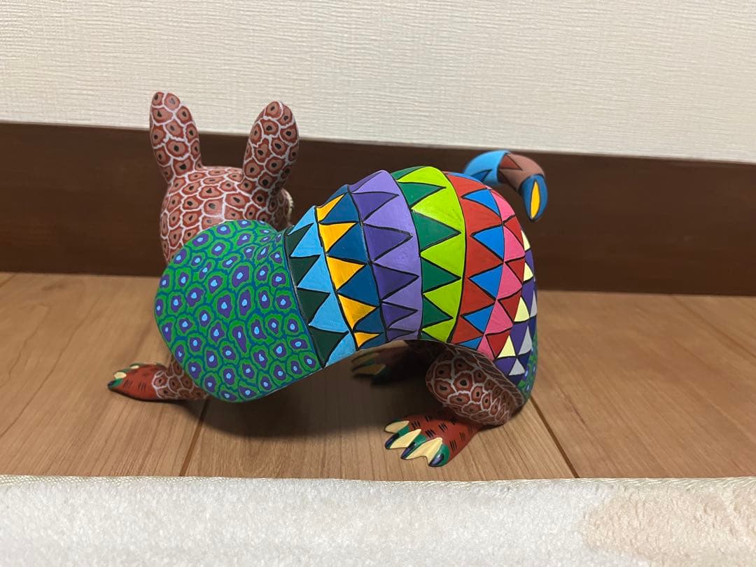 置物　アレブリヘス　アルブリへ　アルマジロ　メキシコ　工芸品
