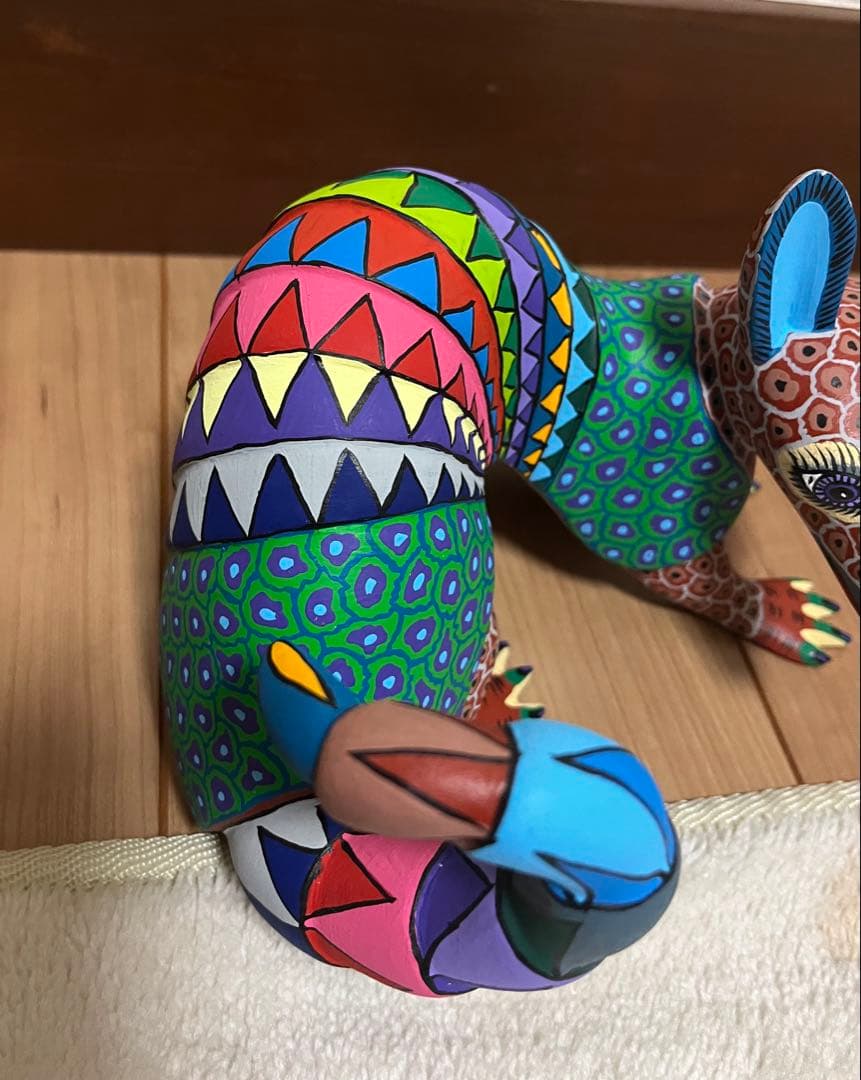 置物　アレブリヘス　アルブリへ　アルマジロ　メキシコ　工芸品