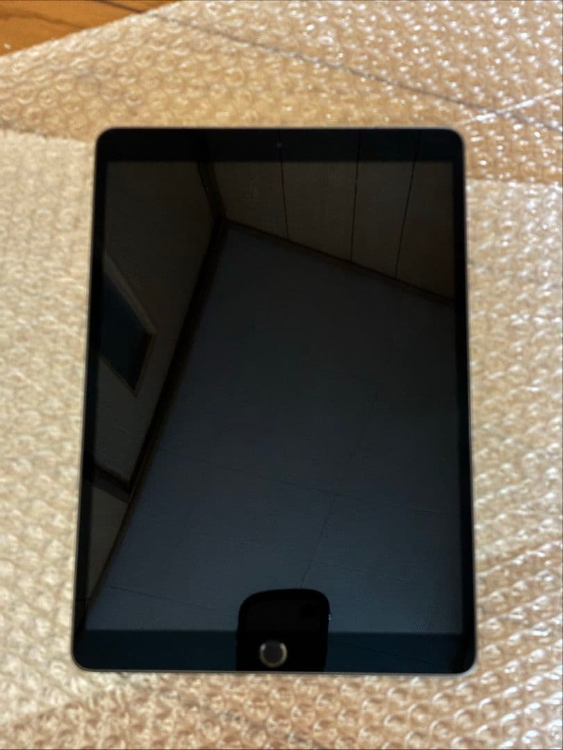 Apple　iPadAir3 セルラーモデル 64GB スペースグレイ　本体