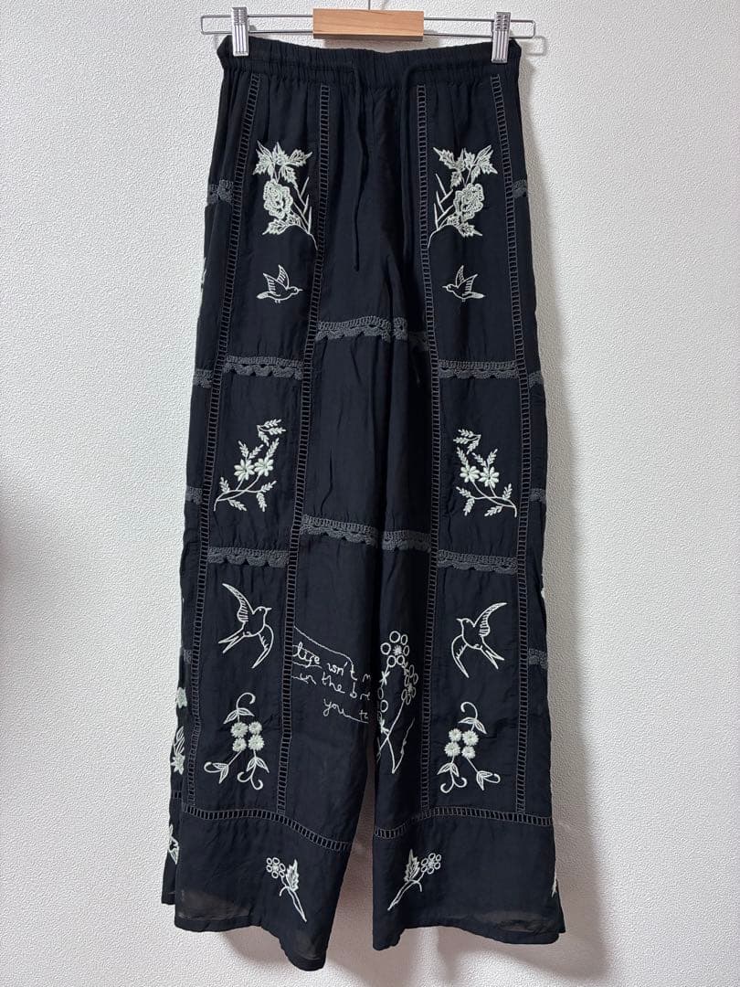 しろちゃんさま専用 Embroidery Patchwork Trousers