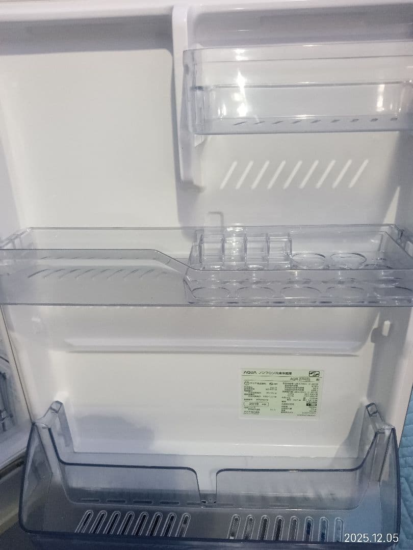 ハンナ　3ドア冷蔵庫AQUA272L シルバー　2019