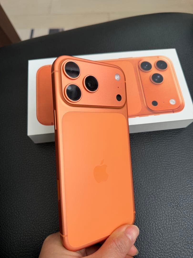 週末値下げ 美品 iPhone17 Pro 256GB コズミックオレンジ