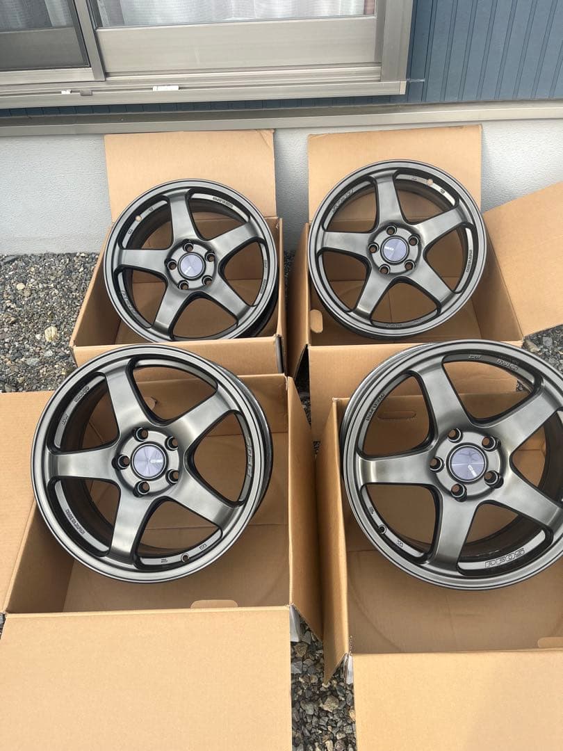 ENKEI PF05 17×7J+45 PCD114.3 4本セット
