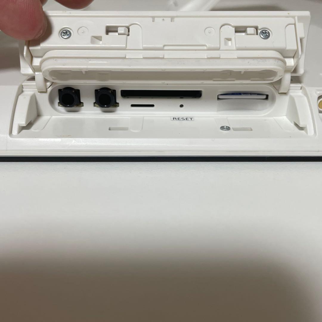 Panasonic ポータブルテレビ SV-ME7000-W