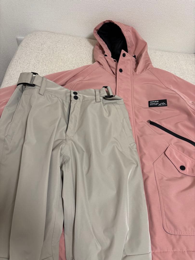 Actleis アクレイス スノーボードウェア レディース 上下　着用一度のみ