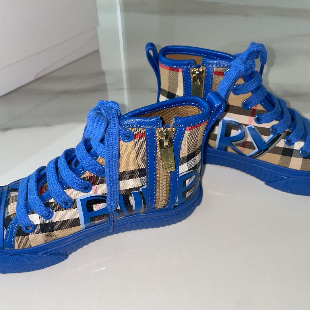 新品　未使用　バーバリー　キッズ　ハイカットスニーカー　靴　シューズ　17cm