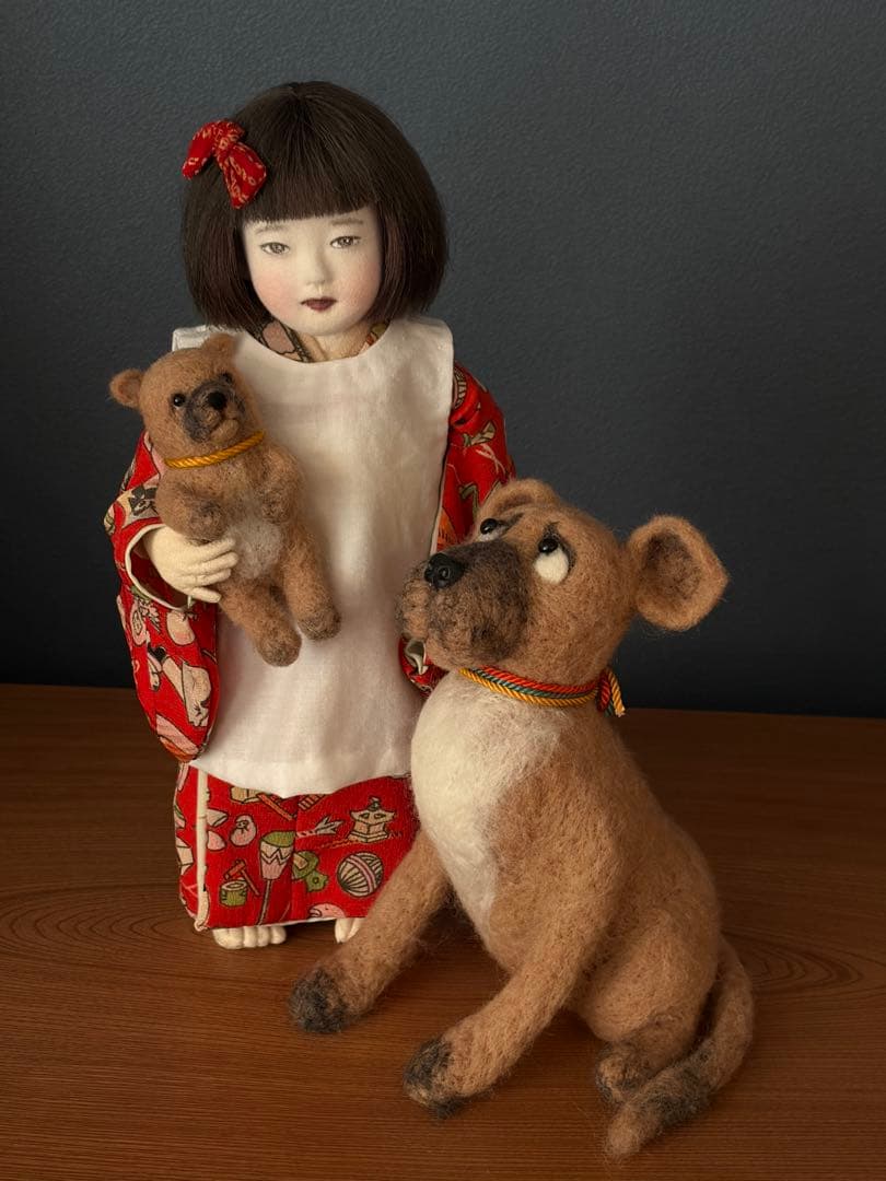 創作人形とフェルト犬のセット(高さ29cm)
