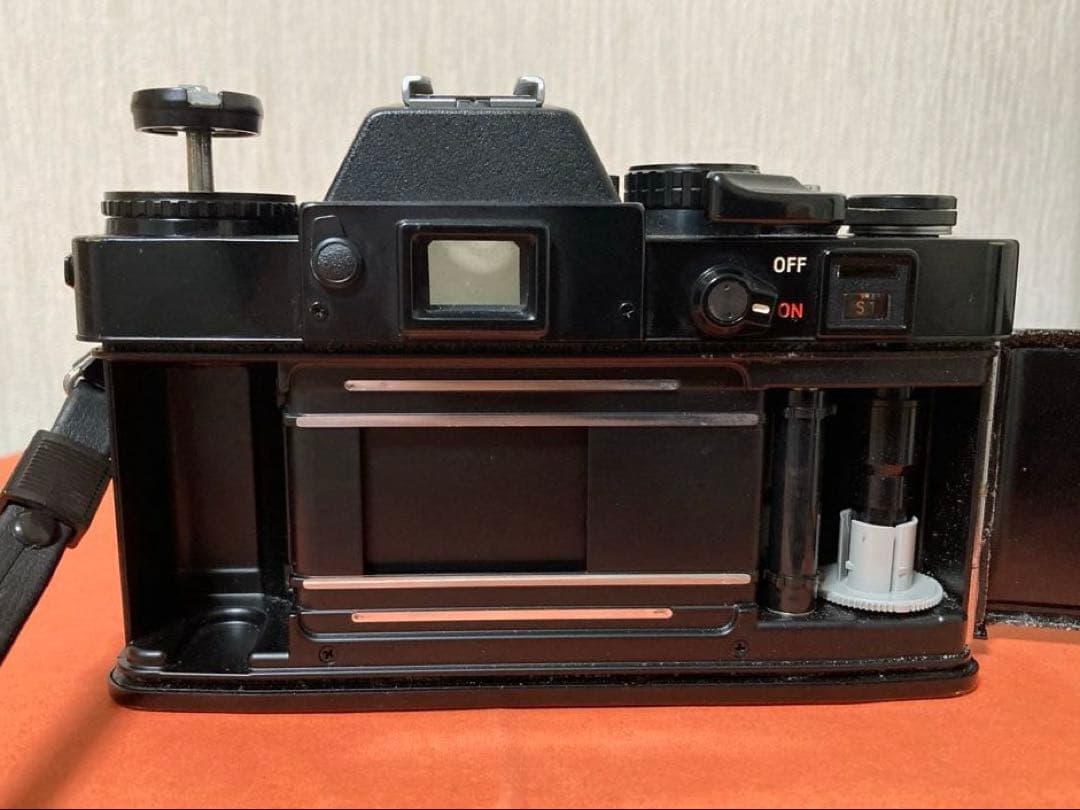 Minolta XE 一眼レフカメラ