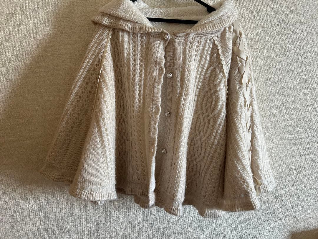 axes femme 裏ボアニットポンチョ