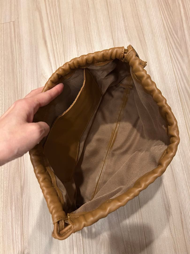 クラッチバッグ　ドローストリング ショルダーバッグ　　CELERI