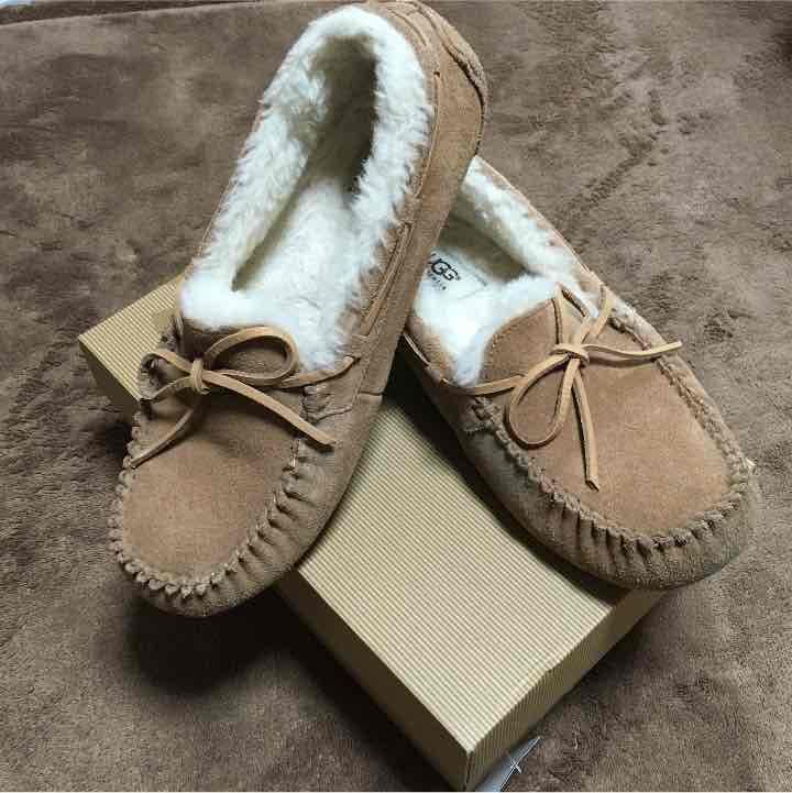 UGG モカシン