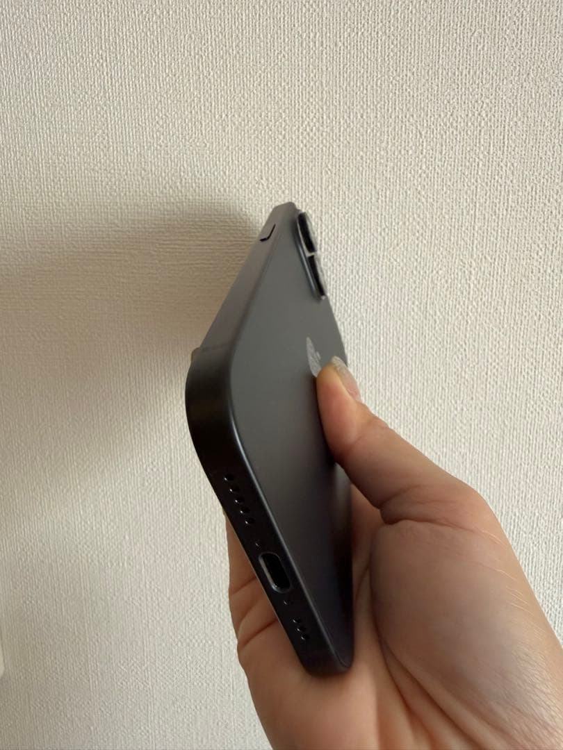 【美品】iPhone 15本体　128GB SIMフリー